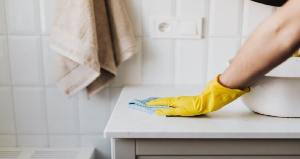 Common Mistakes to Avoid in Exterior House Cleaning