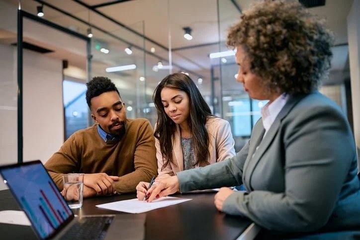 5 Signs it’s Time to Hire a Financial Advisor 5 Signs it's Time to Hire a Financial Advisor